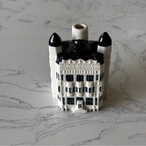 KLM #97 Blue Delft House by BOLS